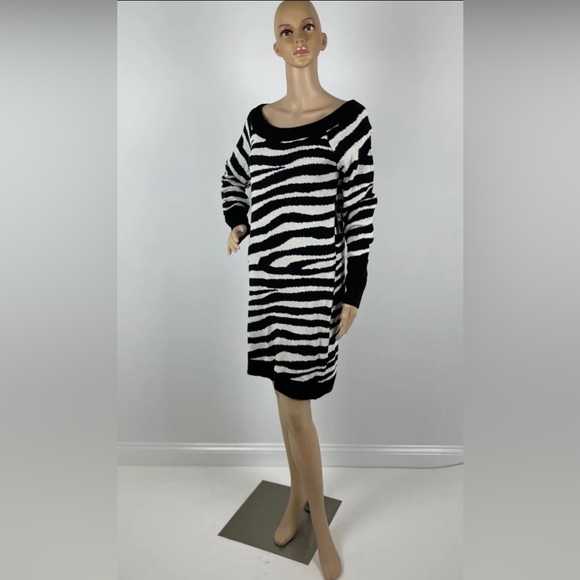 NY&C Black and White Leopard Print Women’s Sweater Dress - Picture 4 of 10